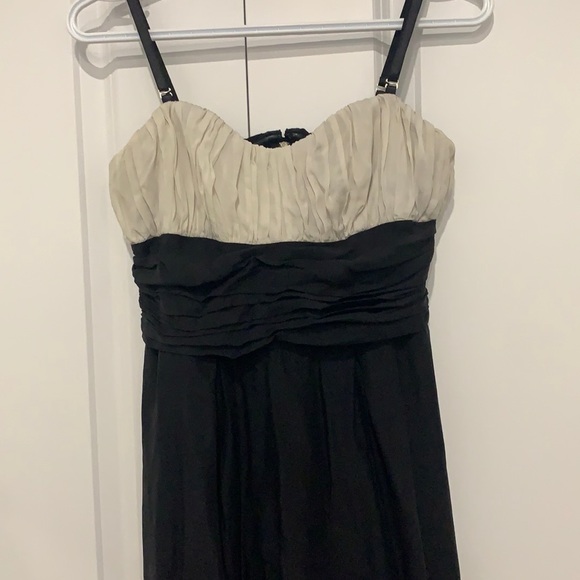 *3 items for $21* Guess by Marciano dress - Picture 2 of 3